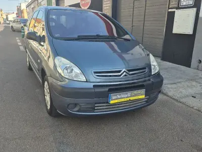 Usado Citroën Xsara Picasso 92 CV (67 kW) 2009 Gris / plata Monovolumen