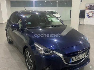 Usado Mazda 2 Luxury 105 CV (77 kW) 2017 Azul Berlina