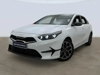 Usado Kia Ceed Edition 7 100 CV (73 kW) 2025 Blanco Utilitario