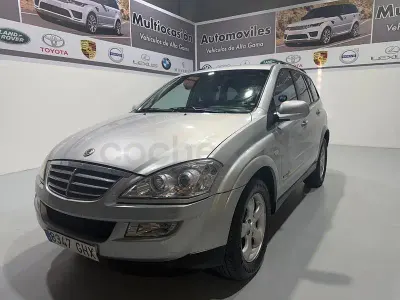 Usado SsangYong Kyron 141 CV (103 kW) 2008 Gris / plata SUV