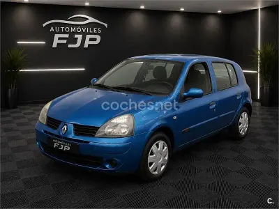 Usado Renault Clio II Expression 75 CV (55 kW) 2005 Azul Berlina