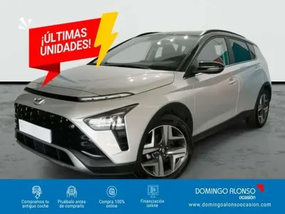 Usado Hyundai Bayon 101 CV (74 kW) 2025 Gris SUV