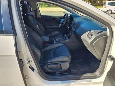 Usado Seat Leon 4Drive 150 CV (110 kW) 2018 Blanco Familiar