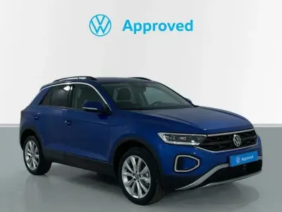 Usado VW T-Roc Life 150 CV (110 kW) 2025 Azul SUV