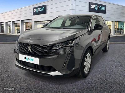 Gris / plata Usado 2023 Peugeot 5008 Active SUV | 25.990 € (Un poco caro)