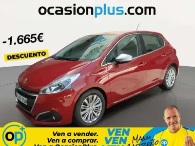 Usado Peugeot 208 Allure 99 CV (72 kW) 2017 Rojo Utilitario