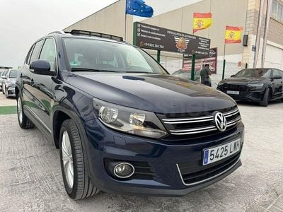 Käytetty VW Tiguan 140 HP (102 kW) 2014 Sininen Katumaasturi