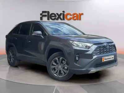 Käytetty Toyota RAV4 Hybrid Advance 218 HP (160 kW) 2022 Harmaa Katumaasturi