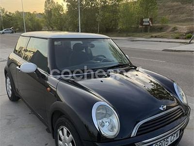Usado Mini ONE 90 CV (66 kW) 2003 Negro Utilitario