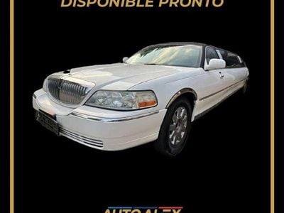 Usado Lincoln Town Car 2003 Blanco Berlina