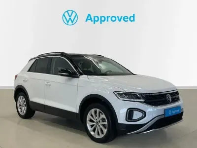 Usado VW T-Roc Life 150 CV (110 kW) 2024 Blanco SUV