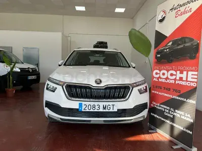 Usado Skoda Kamiq Ambition 110 CV (80 kW) 2023 Blanco SUV