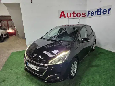 Usado Peugeot 208 Active 100 CV (73 kW) 2016 Azul Utilitario