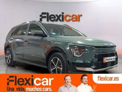 Usado Kia Niro 141 HP (103 kW) 2023 Verde SUV