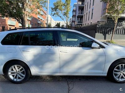 Usado VW Golf VII Advance 115 CV (84 kW) 2018 Blanco Familiar