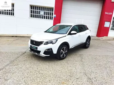 Usado Peugeot 3008 Allure 131 CV (96 kW) 2019 Blanco SUV