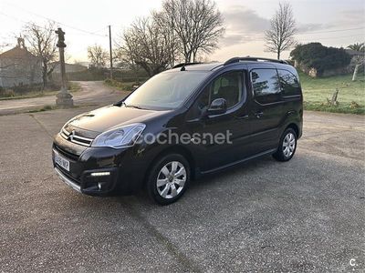 Usado Citroën Berlingo XTR 100 CV (73 kW) 2016 Negro Monovolumen