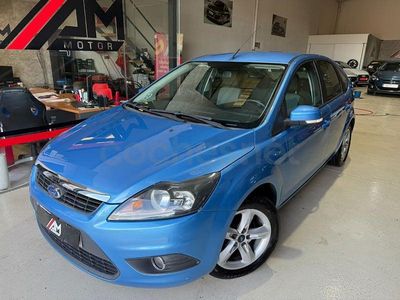 Usado Ford Focus Trend 90 CV (66 kW) 2009 Azul Berlina