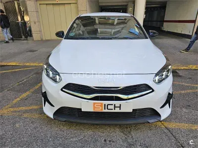 Usado Kia Ceed 100 CV (73 kW) 2024 Blanco Utilitario