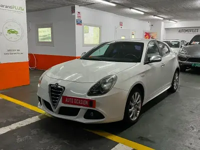 Usado Alfa Romeo Giulietta Distinctive 140 CV (102 kW) 2012 Blanco Utilitario