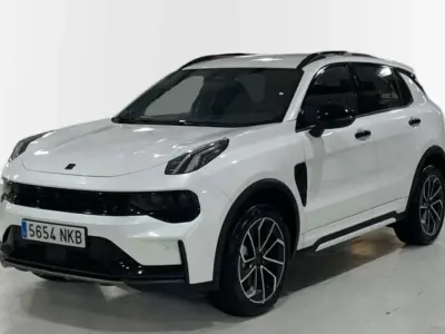 Usado Lynk & Co 01 279 CV (205 kW) 2026 Blanco SUV