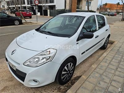 Usado Renault Clio II 75 CV (55 kW) 2011 Blanco Berlina