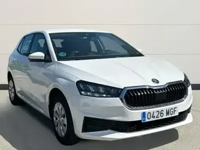 Usado Skoda Fabia Active 80 CV (58 kW) 2023 Blanco Utilitario