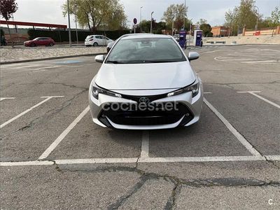 Usado Toyota Corolla Active 122 CV (89 kW) 2021 Gris / plata Berlina