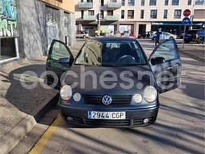 Azul Usado 2003 VW Polo Trendline Berlina | 2200 € (Precio justo)