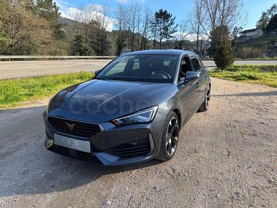 Usado Cupra Leon 150 CV (110 kW) 2023 Gris / plata Berlina