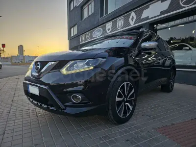 Używany Nissan X-Trail Tekna 130 KM (95 kW) 2014 Czarny SUV