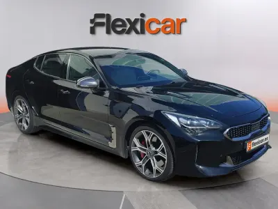 Usado Kia Stinger GT 366 CV (269 kW) 2018 Negro Utilitario