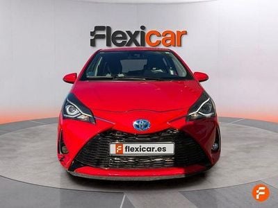 Begagnad Toyota Yaris Hybrid Edition 100 HK (73 kW) 2018 Röd