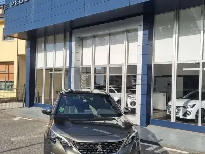 Usado Peugeot 3008 GT 180 CV (132 kW) 2017 Gris / plata SUV