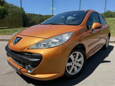 Usado Peugeot 207 Premium 120 CV (88 kW) 2009 Naranja Berlina
