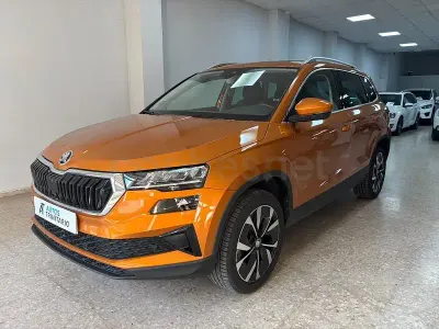 Usado Skoda Karoq Style 150 CV (110 kW) 2022 Naranja SUV
