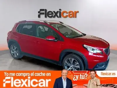 Usado Peugeot 2008 Allure 100 CV (73 kW) 2019 Rojo SUV