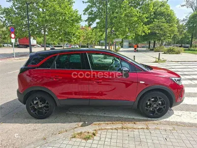 Usado Opel Crossland GS Line 110 CV (80 kW) 2022 Rojo SUV