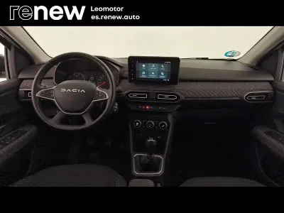 Usado Dacia Jogger Expression 100 CV (73 kW) 2025 Verde Monovolumen