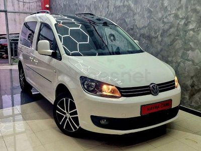 Usado VW Caddy Comfortline 102 CV (75 kW) 2013 Blanco Monovolumen