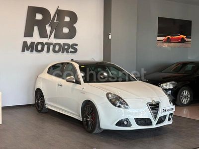 Blanco Usado 2011 Alfa Romeo Giulietta Quadrifoglio Verde Berlina | 13.490 € (Precio justo)