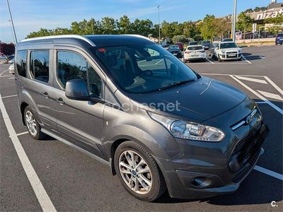 Usado Ford Tourneo Connect Titanium 120 CV (88 kW) 2017 Gris / plata Monovolumen