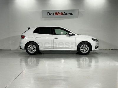 Usado Skoda Fabia Ambition 95 CV (69 kW) 2022 Blanco Utilitario