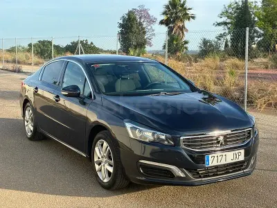 Usado Peugeot 508 Active 120 CV (88 kW) 2017 Azul Berlina