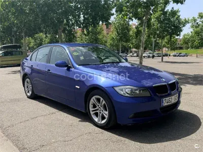 Usado BMW 318 122 CV (89 kW) 2007 Azul Berlina