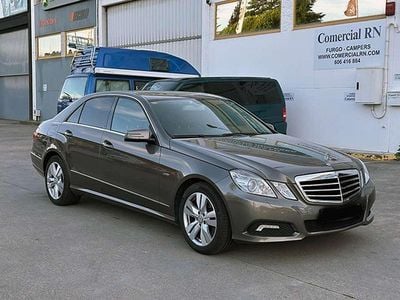 Usado Mercedes E250 Avantgarde 204 CV (150 kW) 2010 Gris Berlina