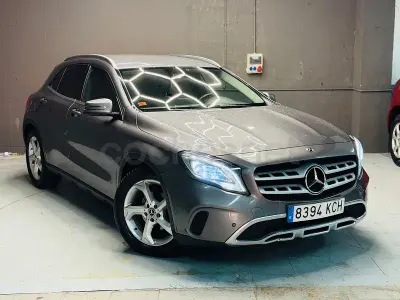 Usado Mercedes GLA200 136 CV (100 kW) 2018 Gris / plata SUV