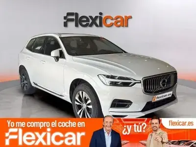 Usado Volvo XC60 Momentum 405 CV (297 kW) 2020 Blanco SUV