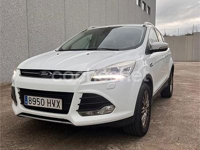 Usado Ford Kuga Titanium 140 CV (102 kW) 2014 Blanco SUV
