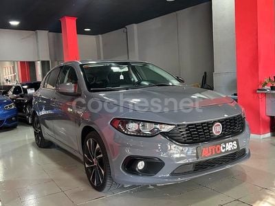 Usado Fiat Tipo Easy 120 CV (88 kW) 2018 Gris / plata Berlina